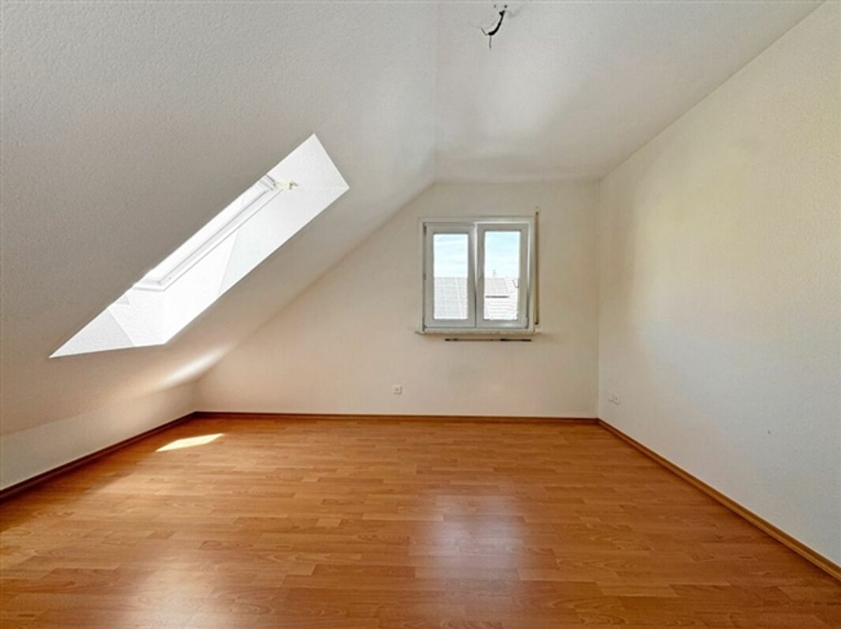 3.5 Zimmer Wohnung (108 m2) im 1. OG. zu vermieten Bättwil - 6