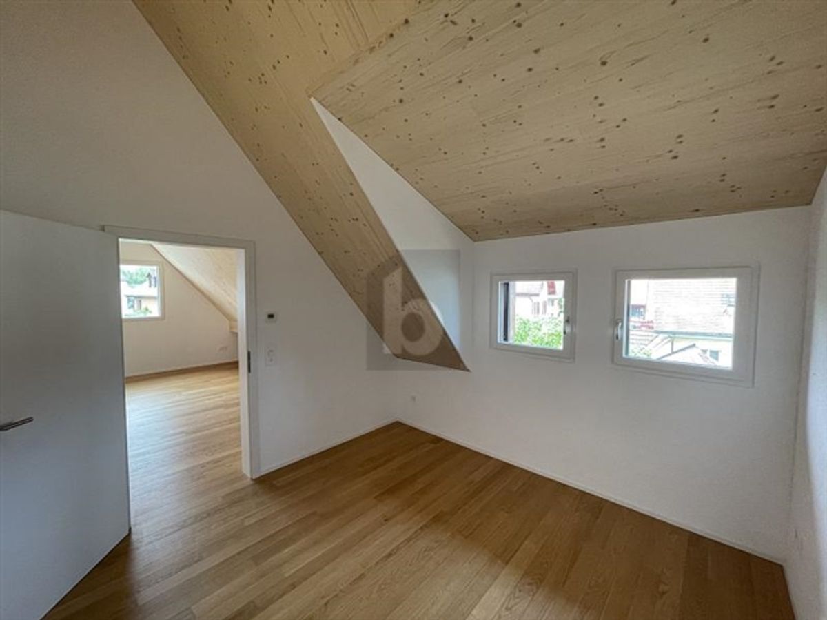 MODERNES UND GEMÜTLICHES WOHLFÜHLEN - 4