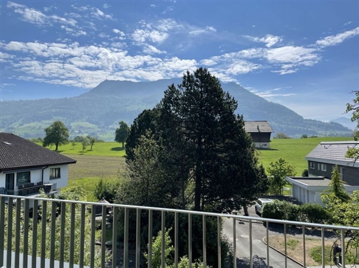 Erstbezug 2.5-Zimmer-Neubau-Attikawohnung mit See-und Bergsicht - 3