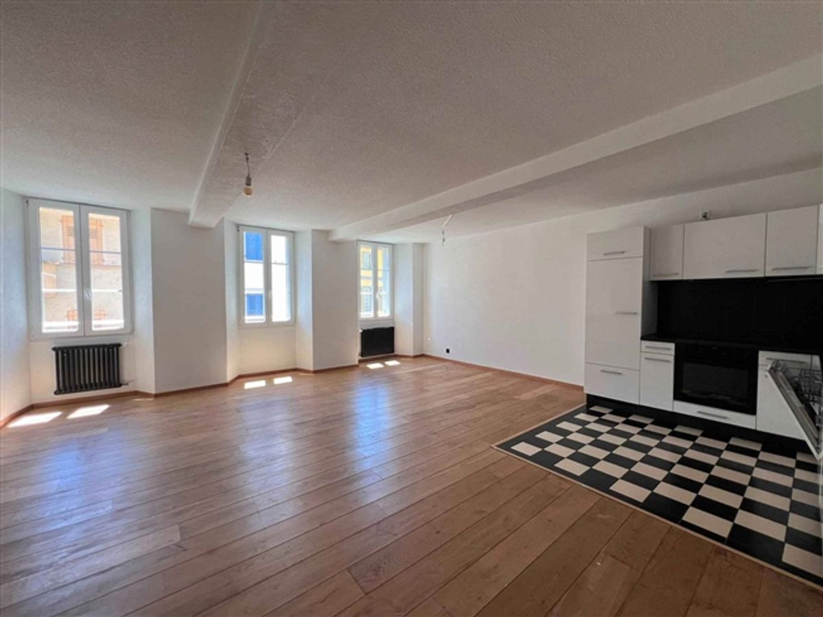 3,5-Zimmer-Wohnung im 2. Stock - 1
