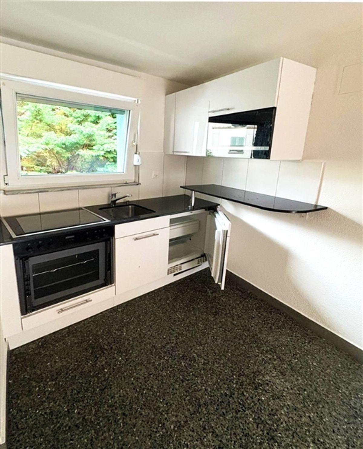 Tolle Single-Wohnung an idealer Lage - 1