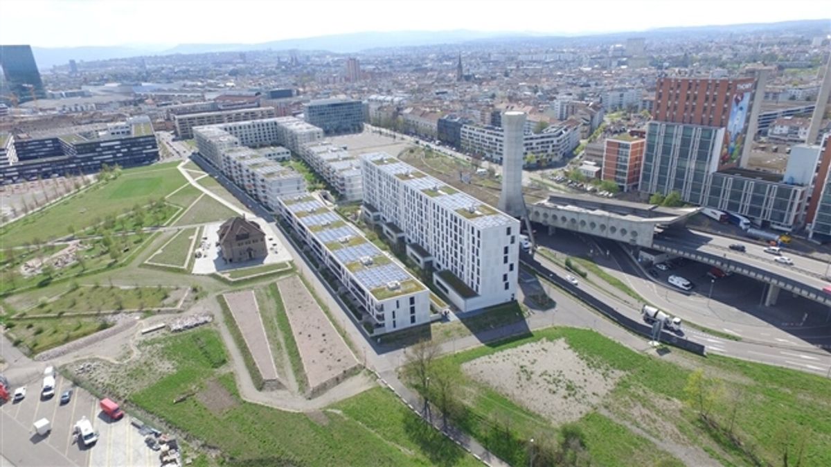 Familienfreundliche 4.5-Zimmerwohnung mit zwei privaten Gartenbereiche - 0