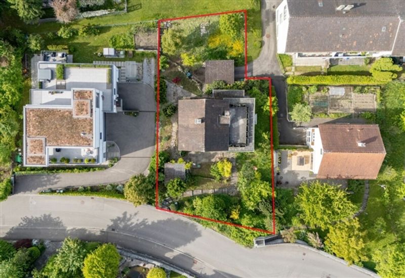 Grosszügiges 8.5-Zimmer-Familienhaus mit viel Platz und Potenzial - 3