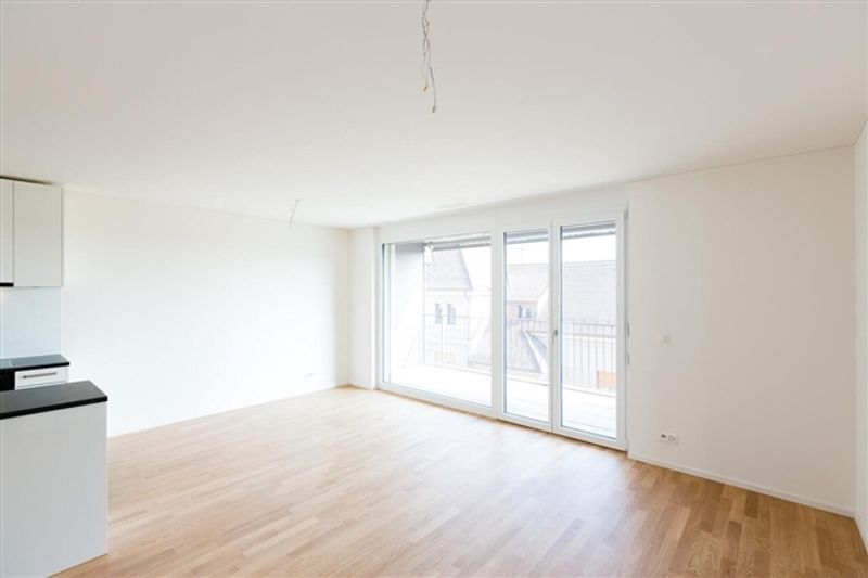 Familienfreundliche 4.5-Zimmerwohnung mit zwei privaten Gartenbereiche - 3