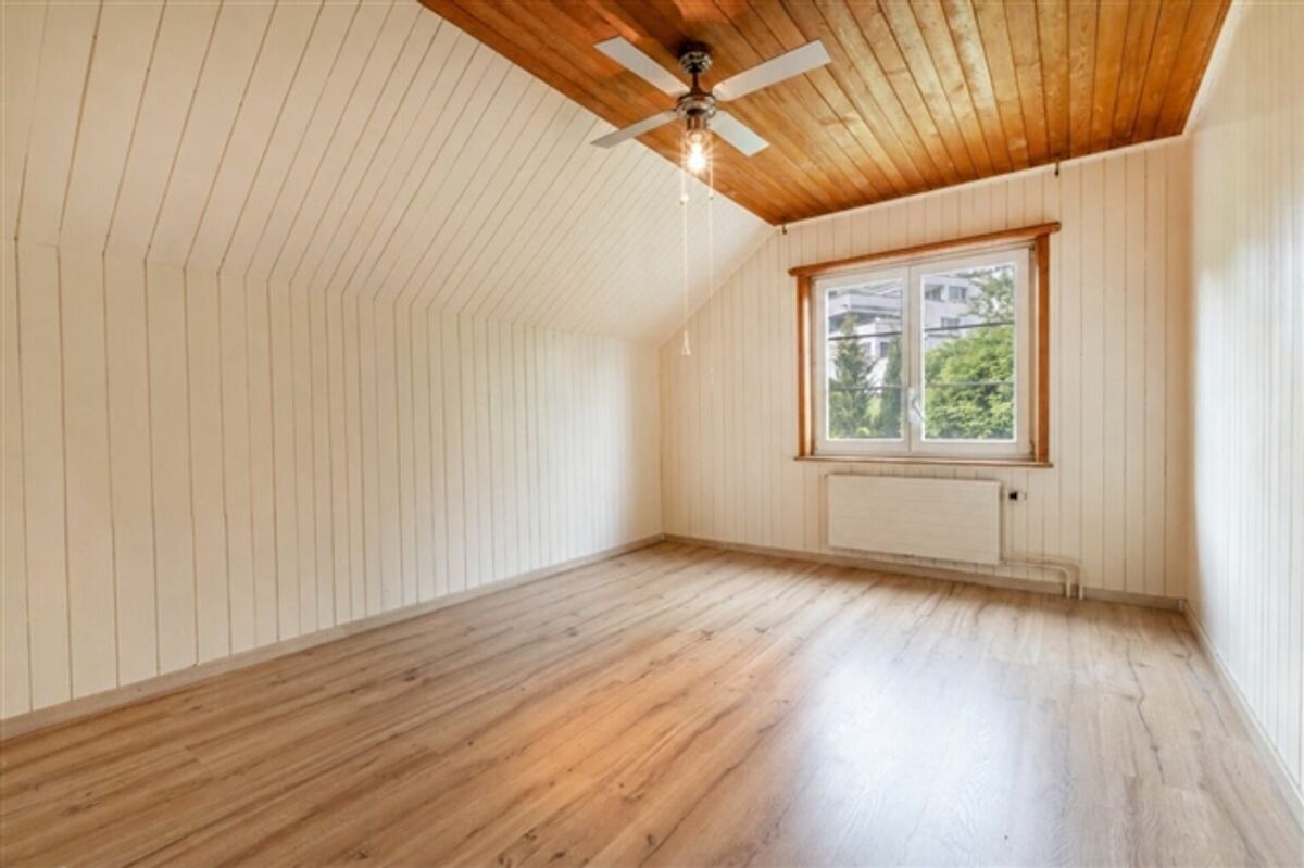 Grosszügiges 8.5-Zimmer-Familienhaus mit viel Platz und Potenzial - 11