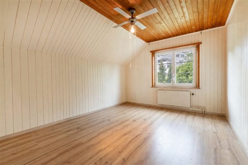 Grosszügiges 8.5-Zimmer-Familienhaus mit viel Platz und Potenzial - 12