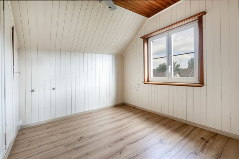 Grosszügiges 8.5-Zimmer-Familienhaus mit viel Platz und Potenzial - 14