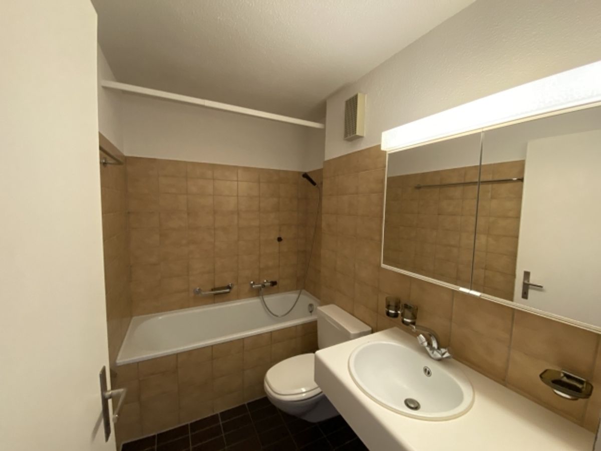 BEFRISTET 30.08.2027 - 3 Zimmerwohnung in Zürich Wipkingen - 3