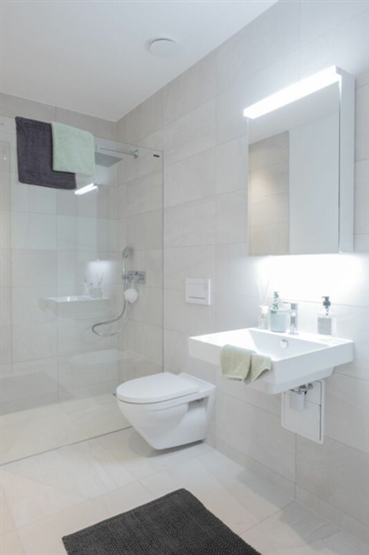 Exklusive 4.5 Zimmer Neubau Gartenwohnung - 2