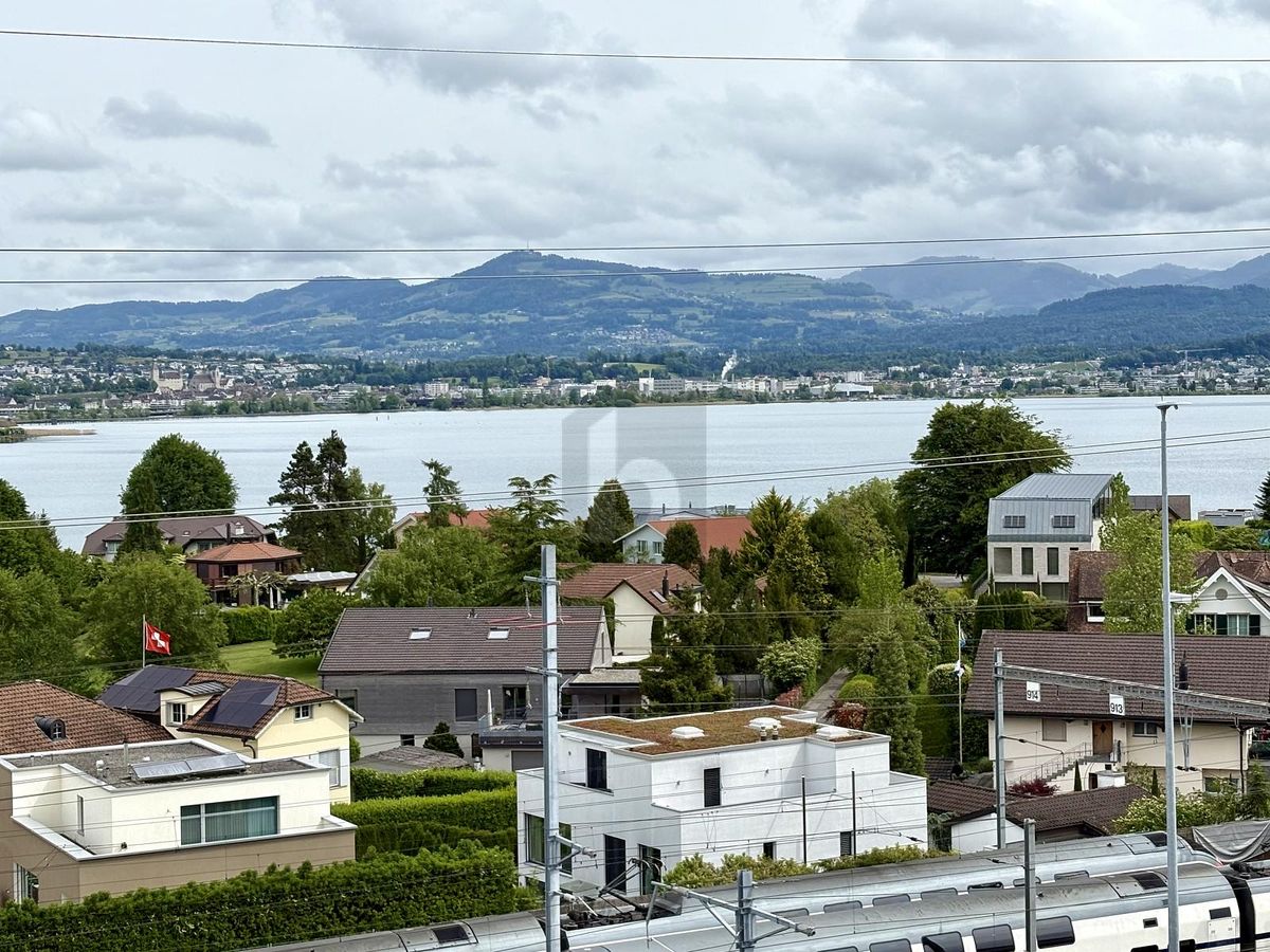 REPRÄSENTATIV MIT SEESICHT UND TERRASSEN - 0