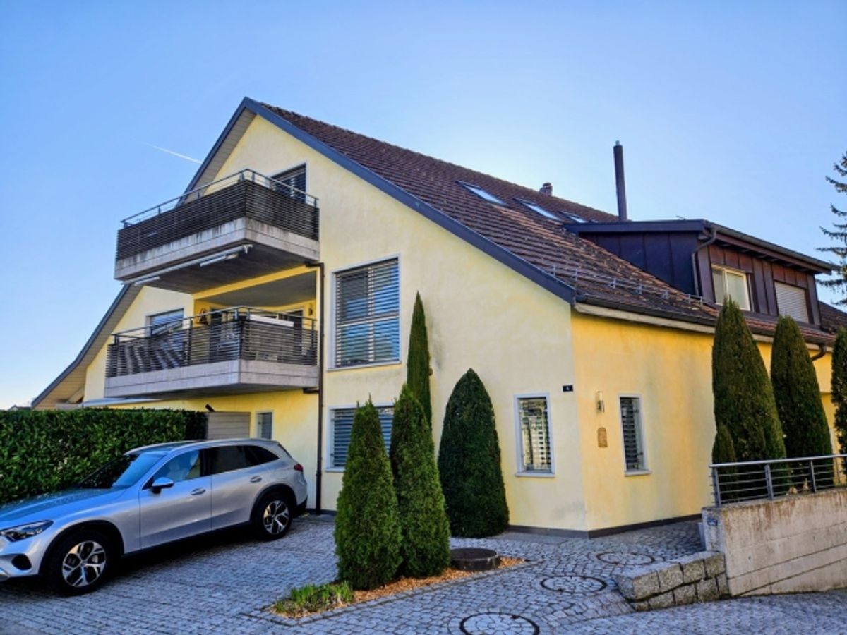 Geräumige 3.5-Zimmer Dachwohnung mit Aussicht in Weiningen - 12