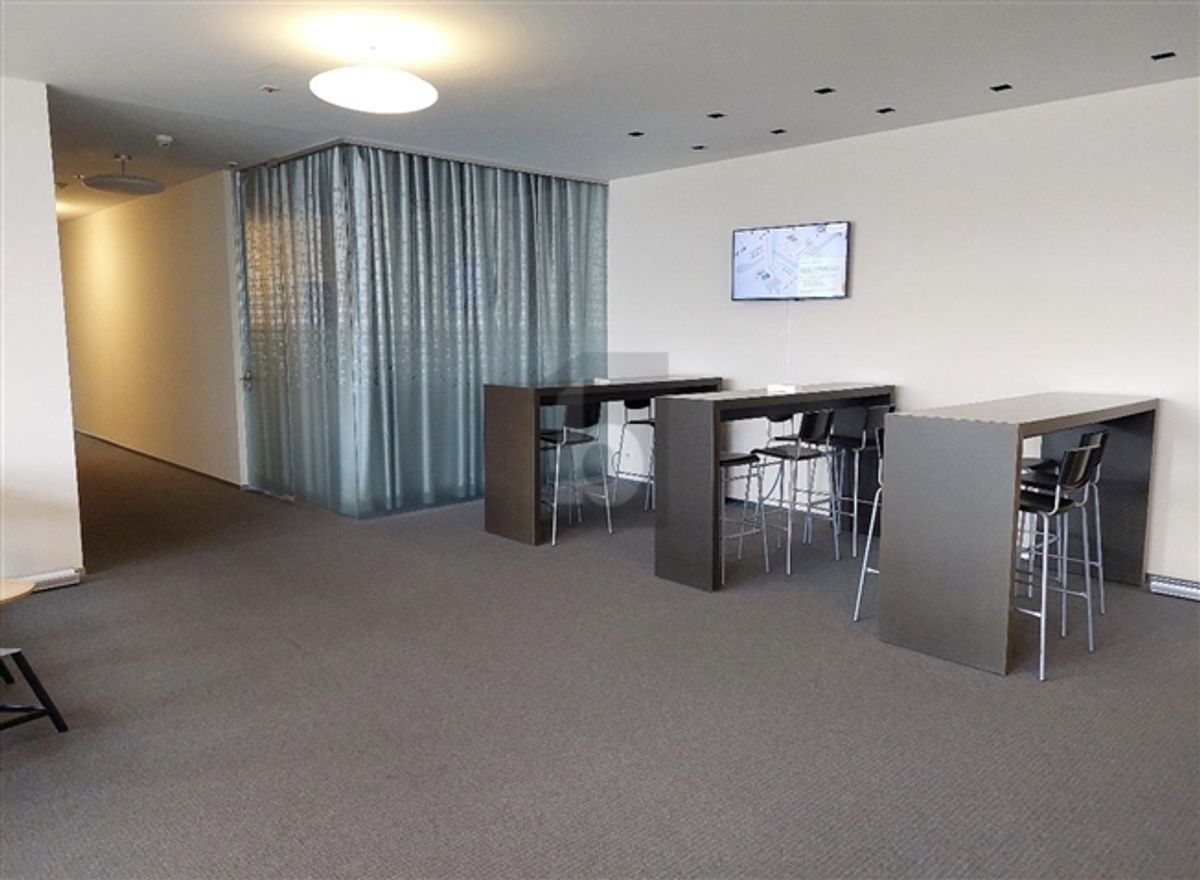 REPRESENTATIV MIT VIEL TAGESLICHT - 3