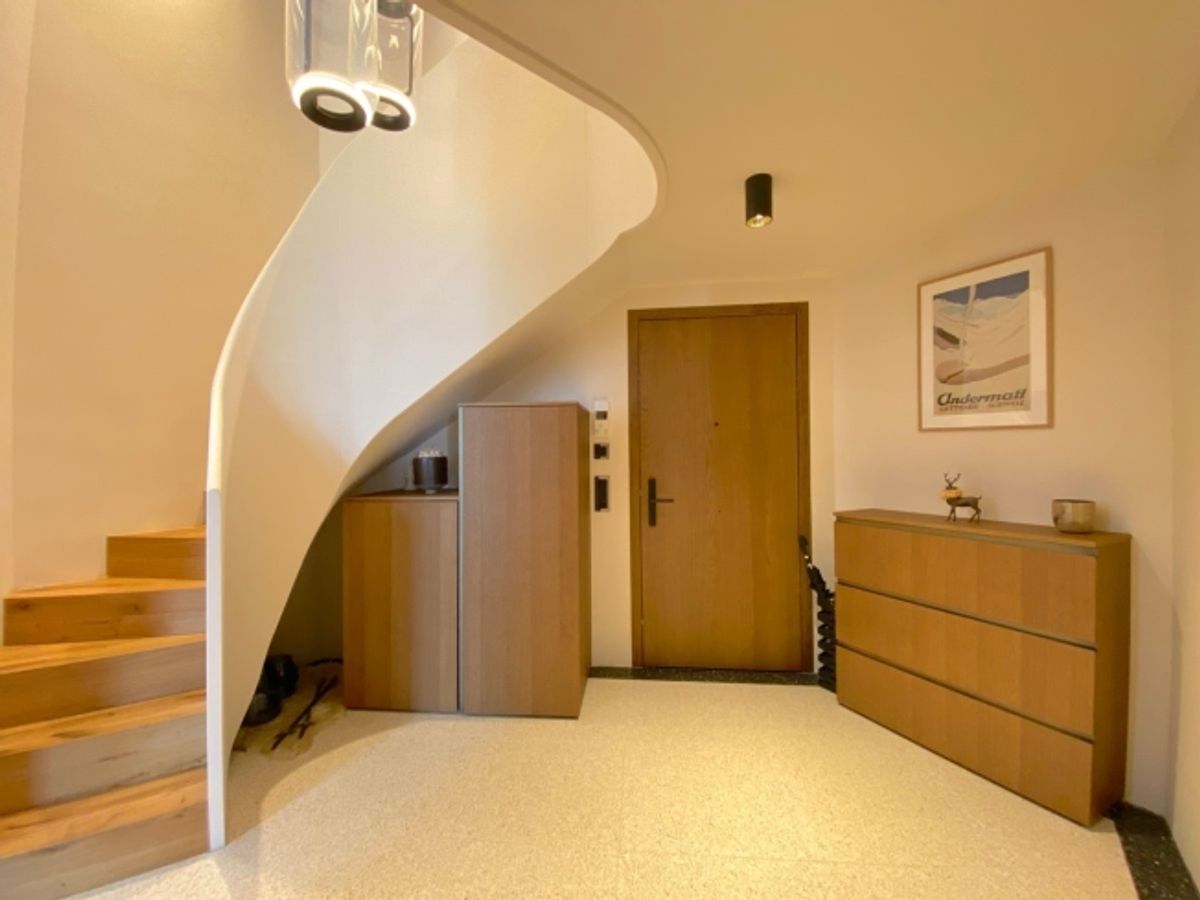 Exklusive 3.5-Neubauwohnung zu vermieten im Herzen von Andermatt Reuss - 1