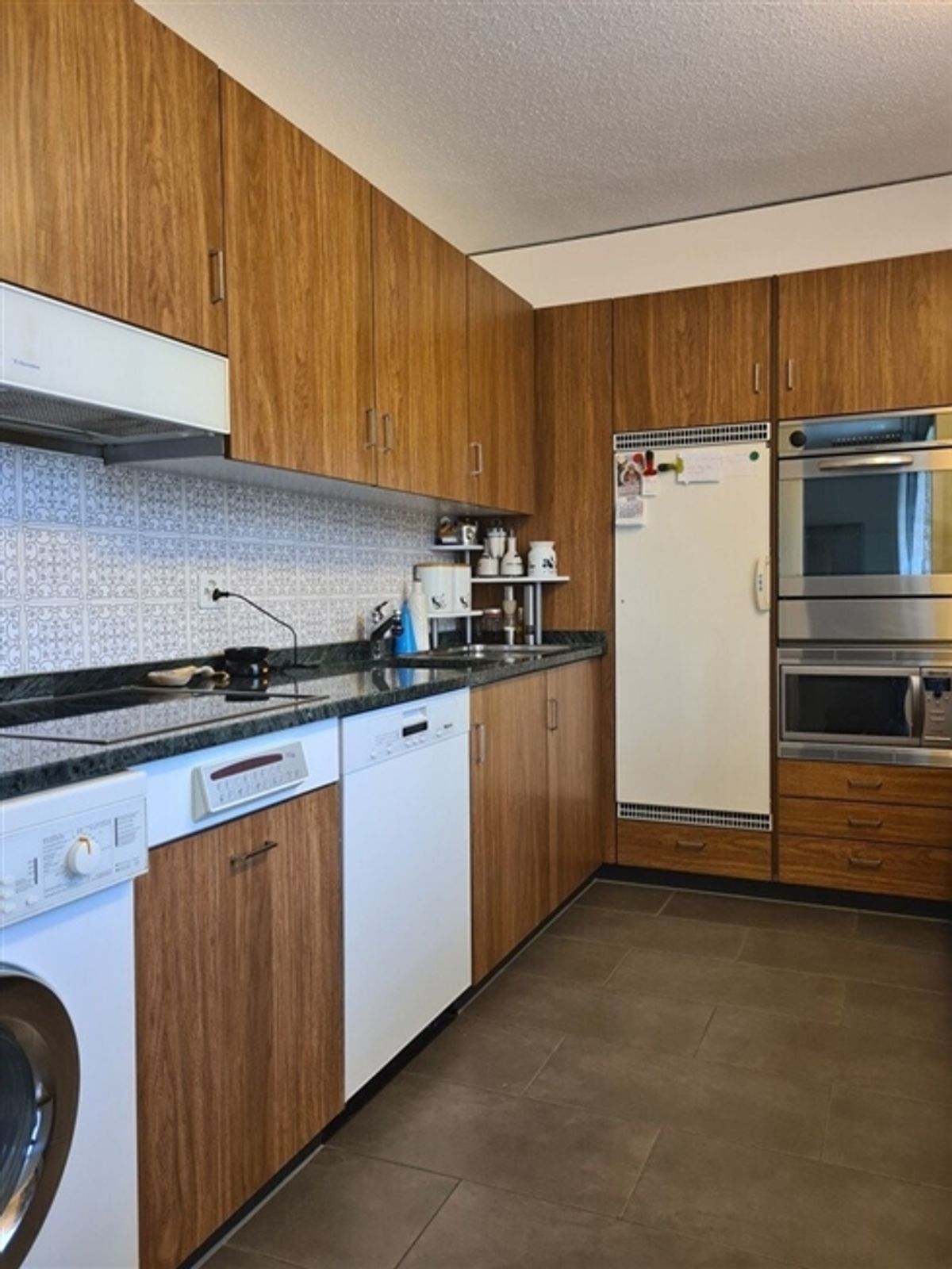 Grosszügige 5.5-Zimmerwohnung - 1