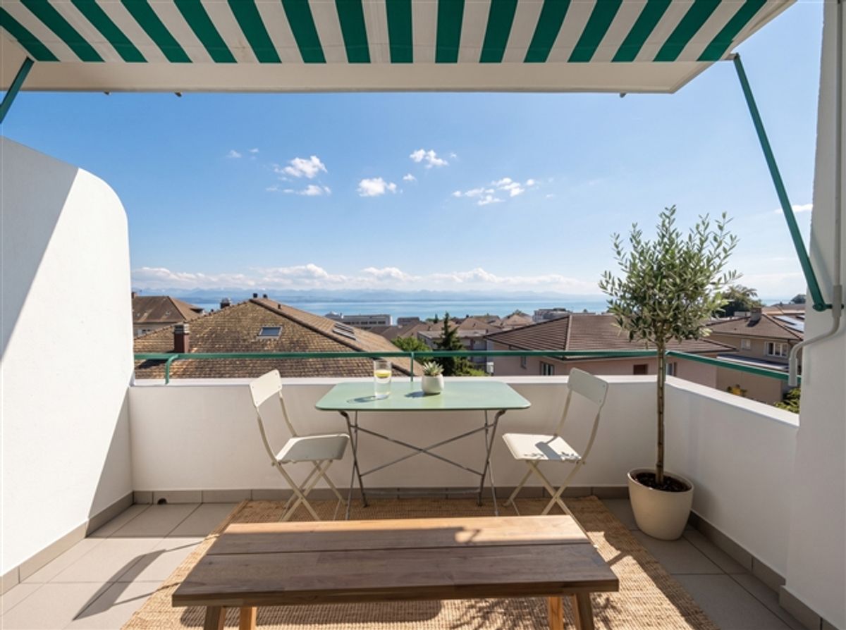 3.5-Zimmer-Wohnung renoviert, Seeblick, sehr ruhige Lage - 2