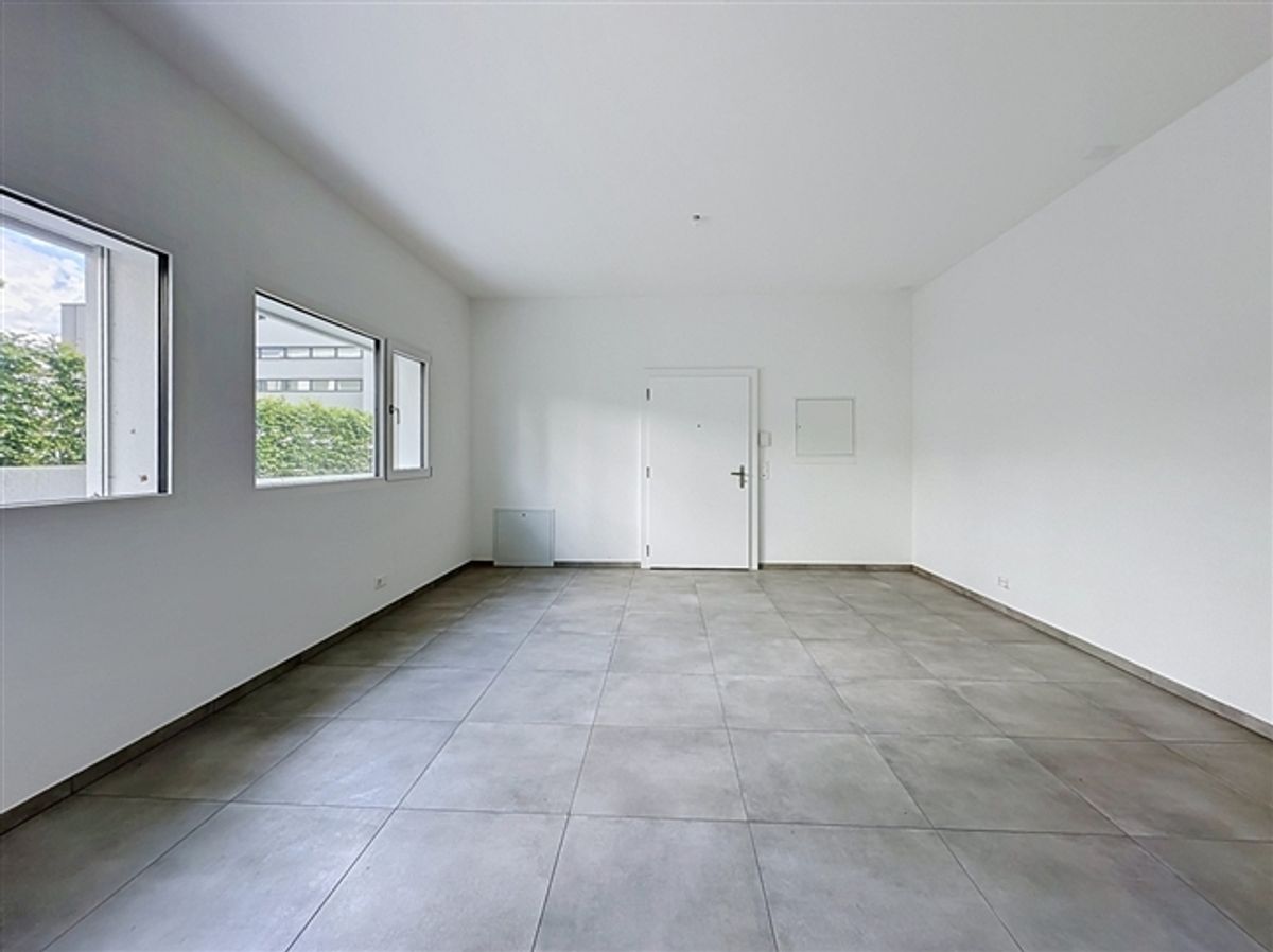 Neuwertige Gewerbeeinheit mit Werkstatt und Bürofläche von über 90 m² - 6