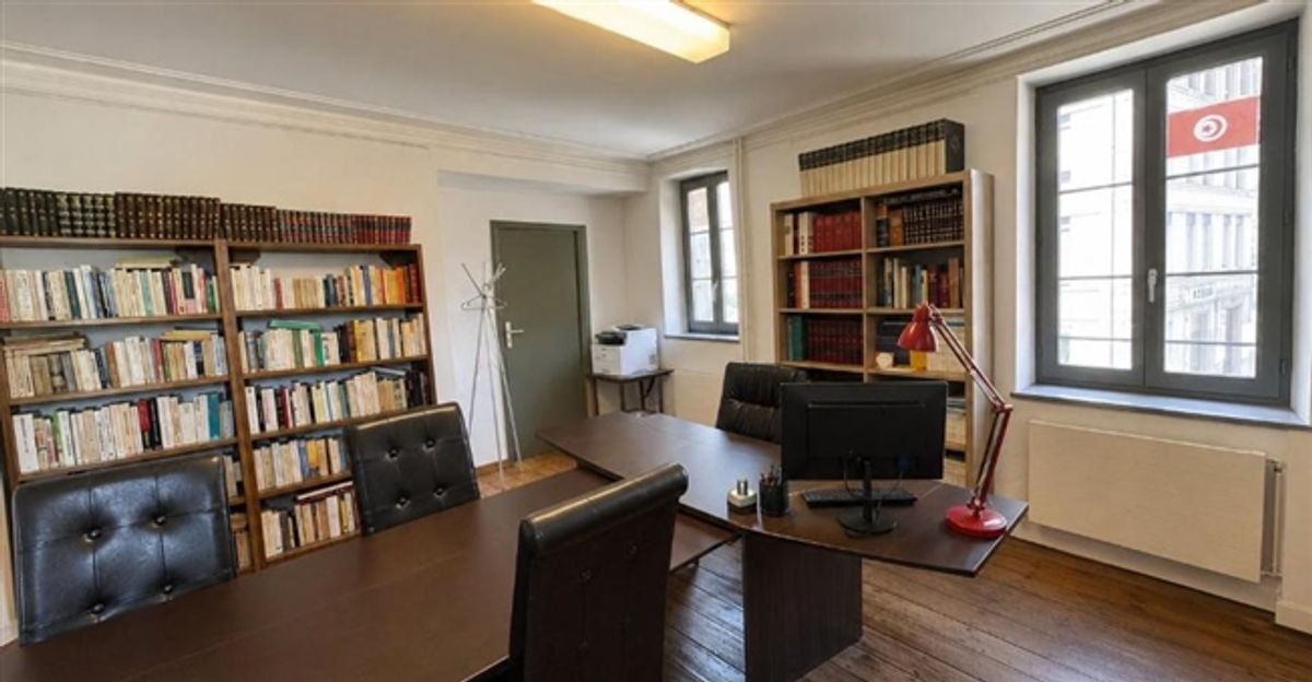 Bureau - 4