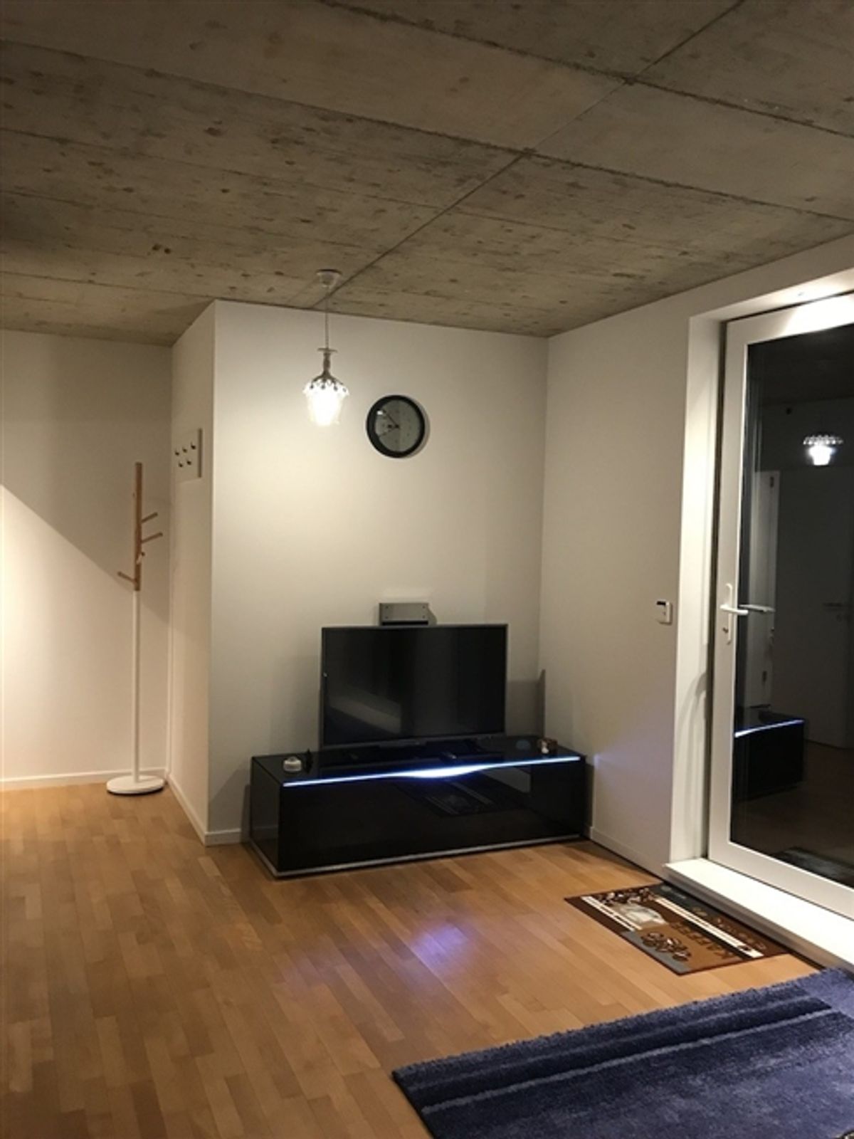 Voll möblierte 2-5-Zimmer-Wohnung zur Miete in Wallisellen (Melchrütistraße 14) - 0
