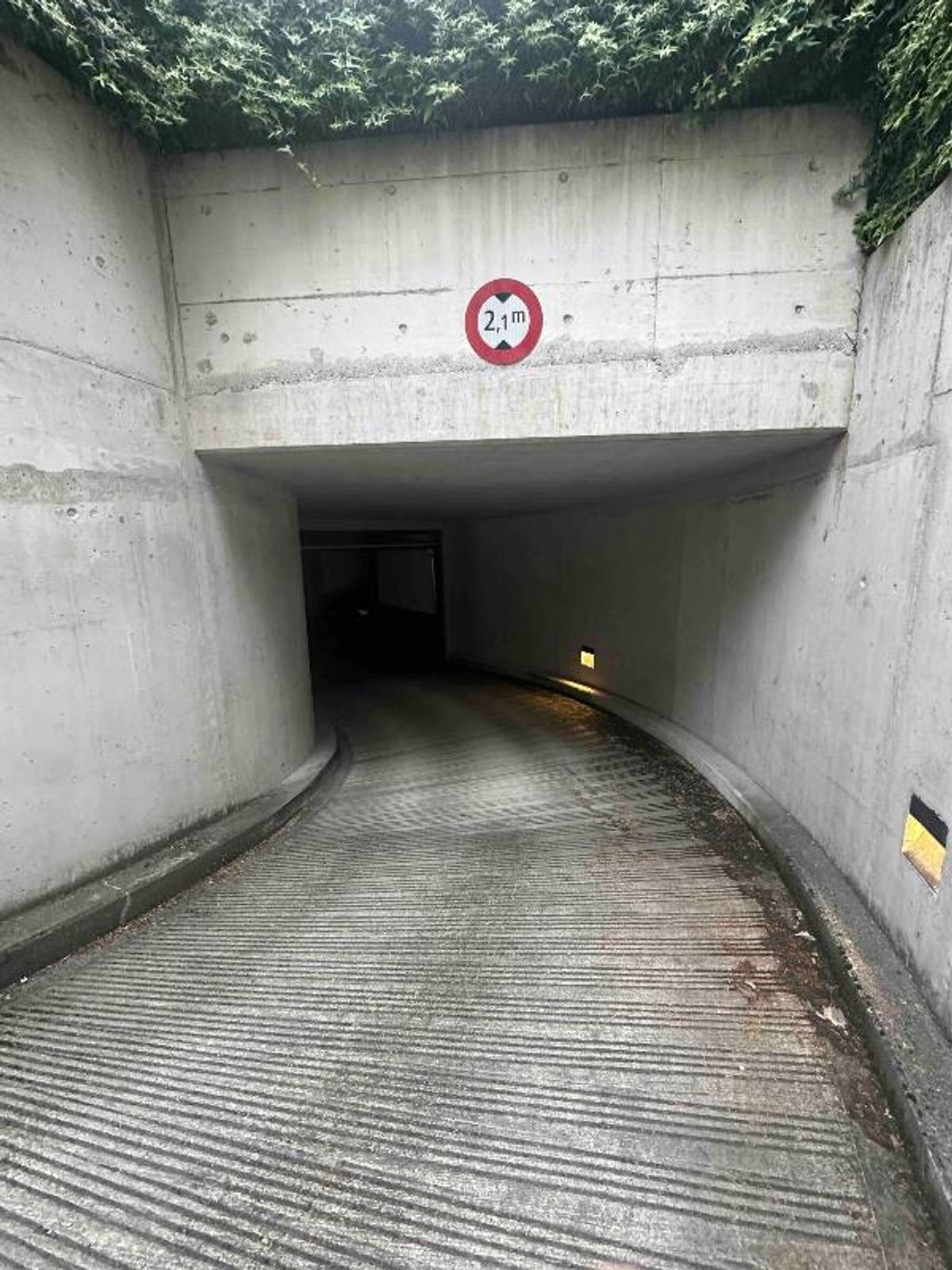 Tiefgarage - 0