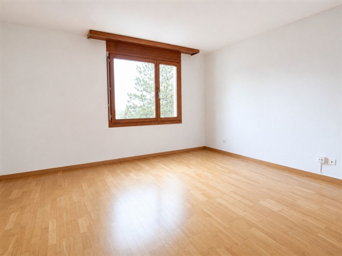 Grosszügige 5.5-Zimmer-Wohnung mit Cheminée und sonnigem Balkon - 8