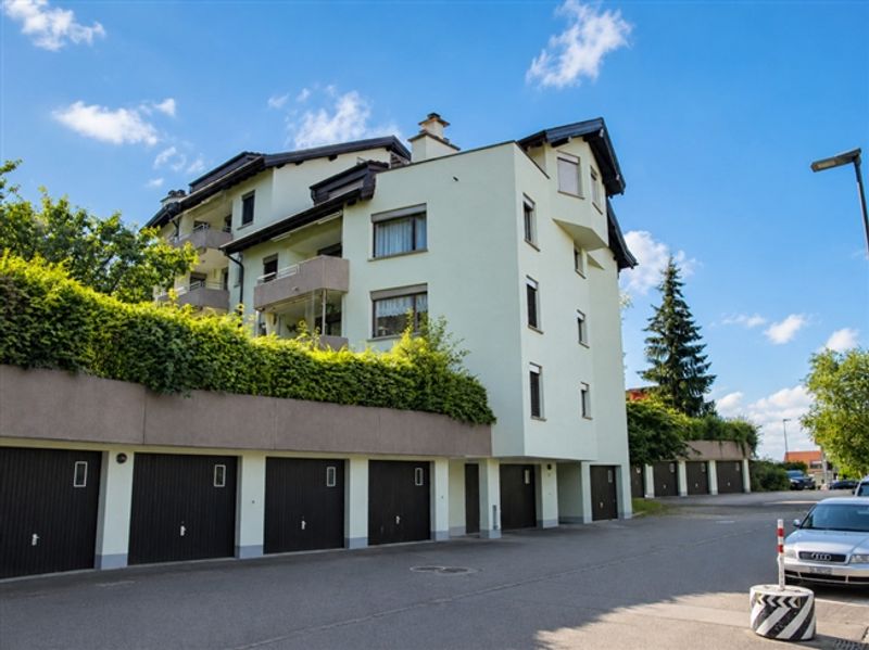 Grosszügige 5.5-Zimmer-Wohnung mit Cheminée und sonnigem Balkon - 11