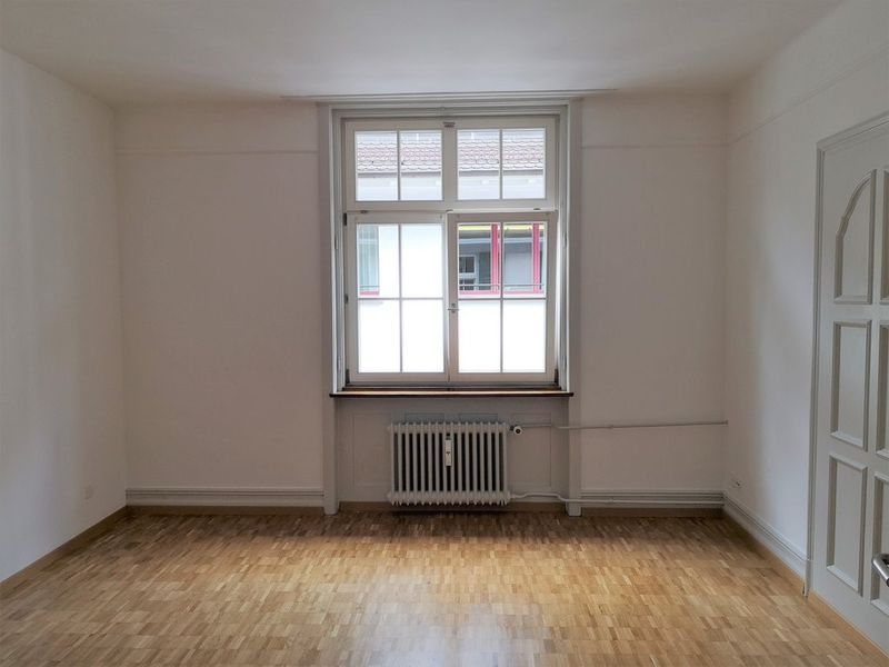 charmante 3.5 Zimmer Altbauwohnung - 4