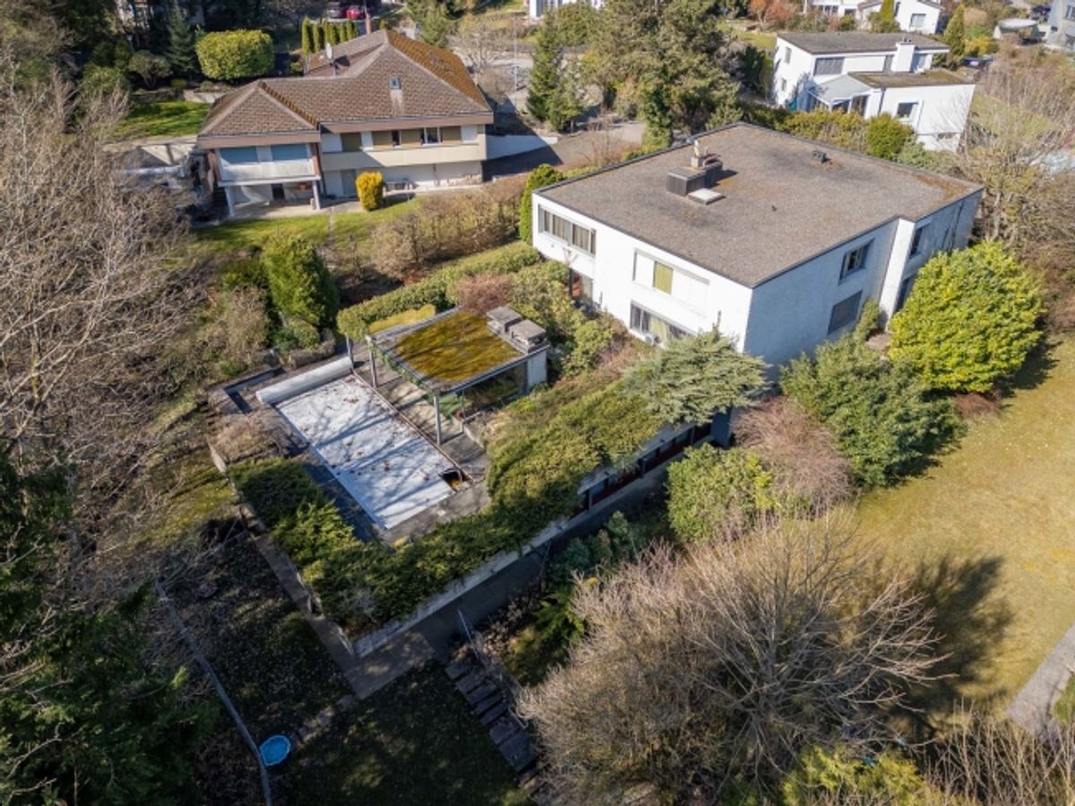 Ein Architektenhaus am Waldrand; Wohnen mit Stil und Privatsphäre - 1