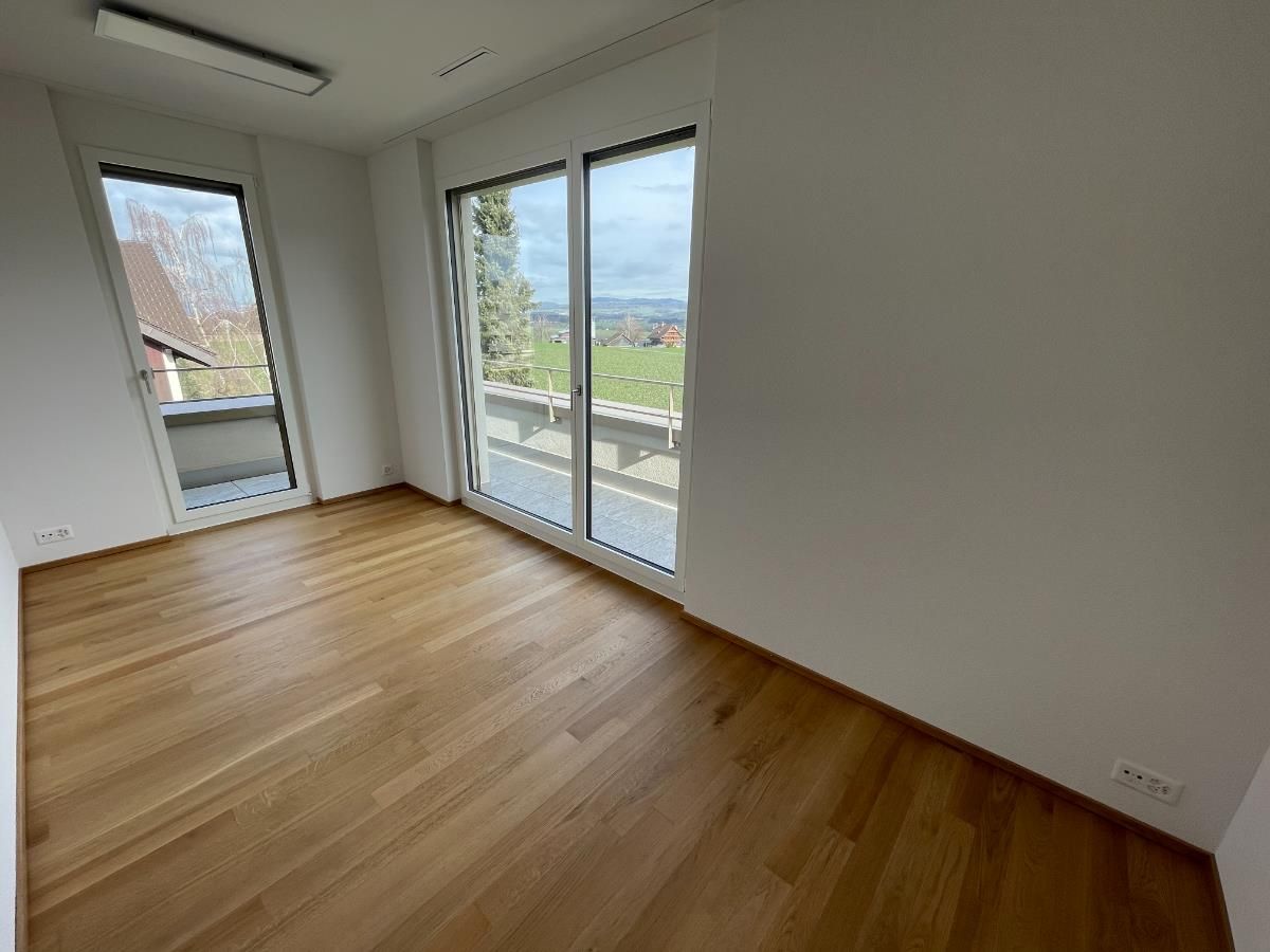 3.5 Zimmer Wohnung - 4