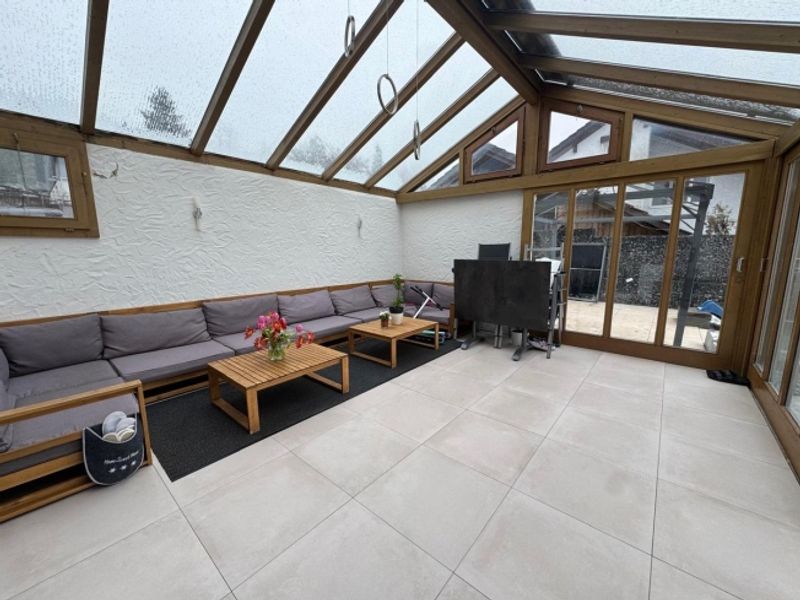 RARITÄT IN BESTLAGE MIT POOL, WINTERGARTEN UND GRILL-LOUNGE FRISCH RENOVIERT - 4