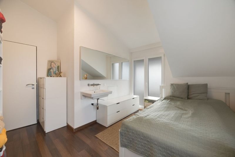 RARITÄT IN BESTLAGE MIT POOL, WINTERGARTEN UND GRILL-LOUNGE FRISCH RENOVIERT - 13