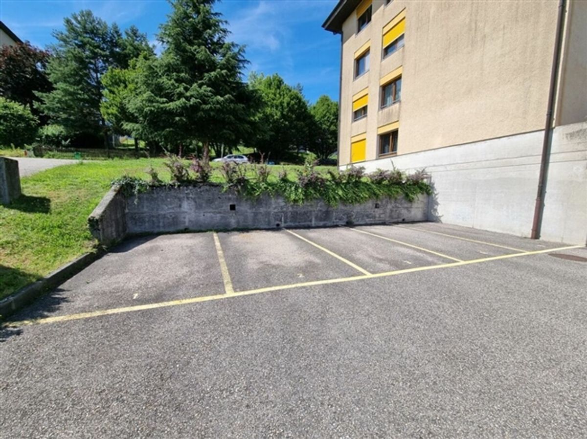 Aussenparkplatz Nr. 4 - 1