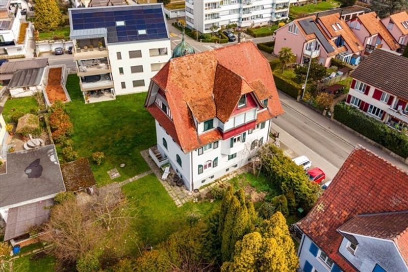 historisches Wohnhaus (VOLLVERMIETET) mit 4 Wohnungen (im Stockwerkeigentum) & 5 externen Tiefgaragenplätzen - 3