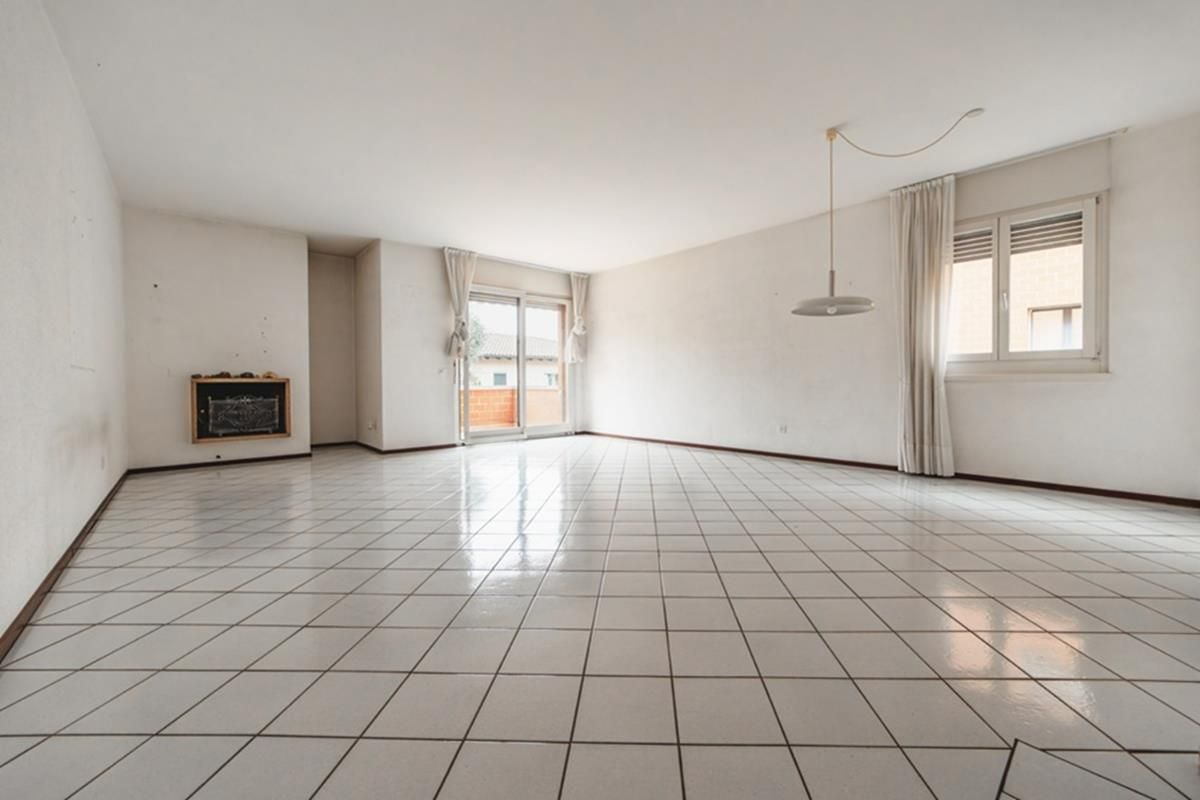 5.5 Room bifamiliar house - 1