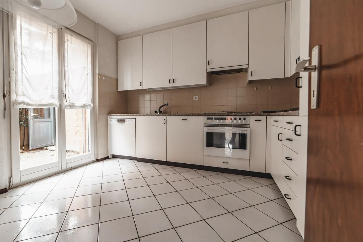 5.5 Room bifamiliar house - 2