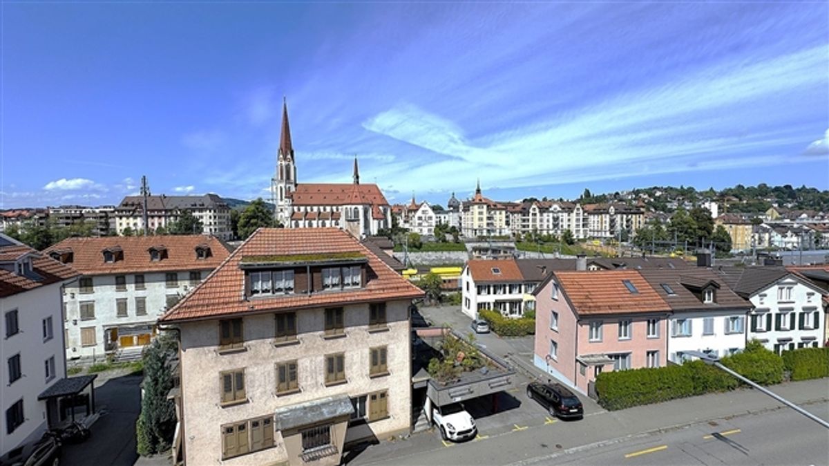 Erstvermietung nach Sanierung Moderner 4.5 Zimmerwohnung mit Balkon in St. Gallen - 0