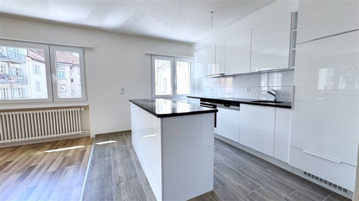 Erstvermietung nach Sanierung Moderner 4.5 Zimmerwohnung mit Balkon in St. Gallen - 4