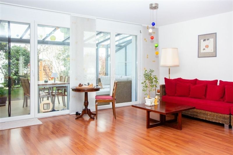 Helles 5.5 Zimmer Reiheneckhaus an kinderfreundlicher Lage - 3