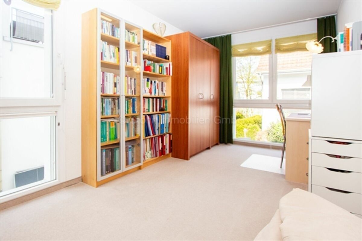 Helles 5.5 Zimmer Reiheneckhaus an kinderfreundlicher Lage - 7