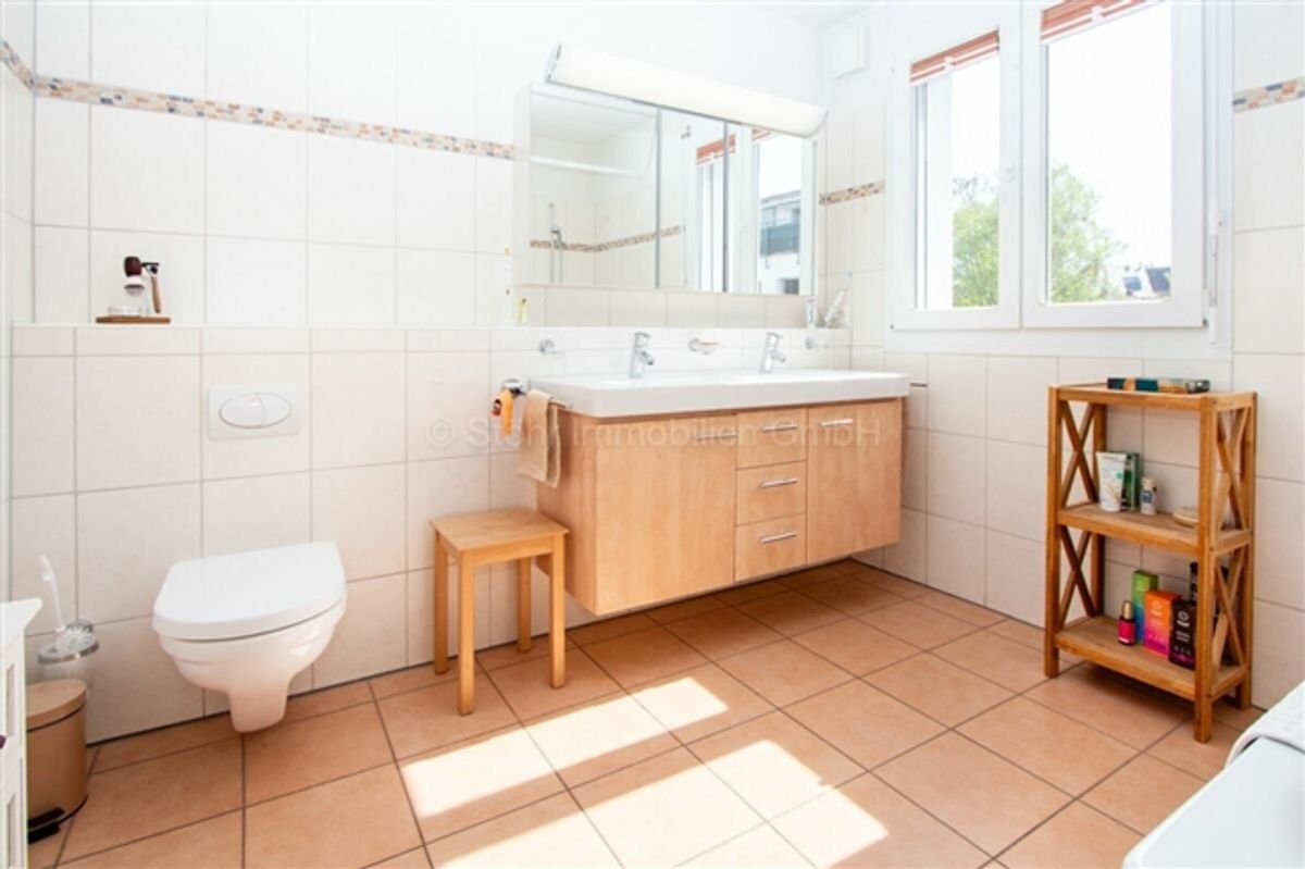 Helles 5.5 Zimmer Reiheneckhaus an kinderfreundlicher Lage - 8