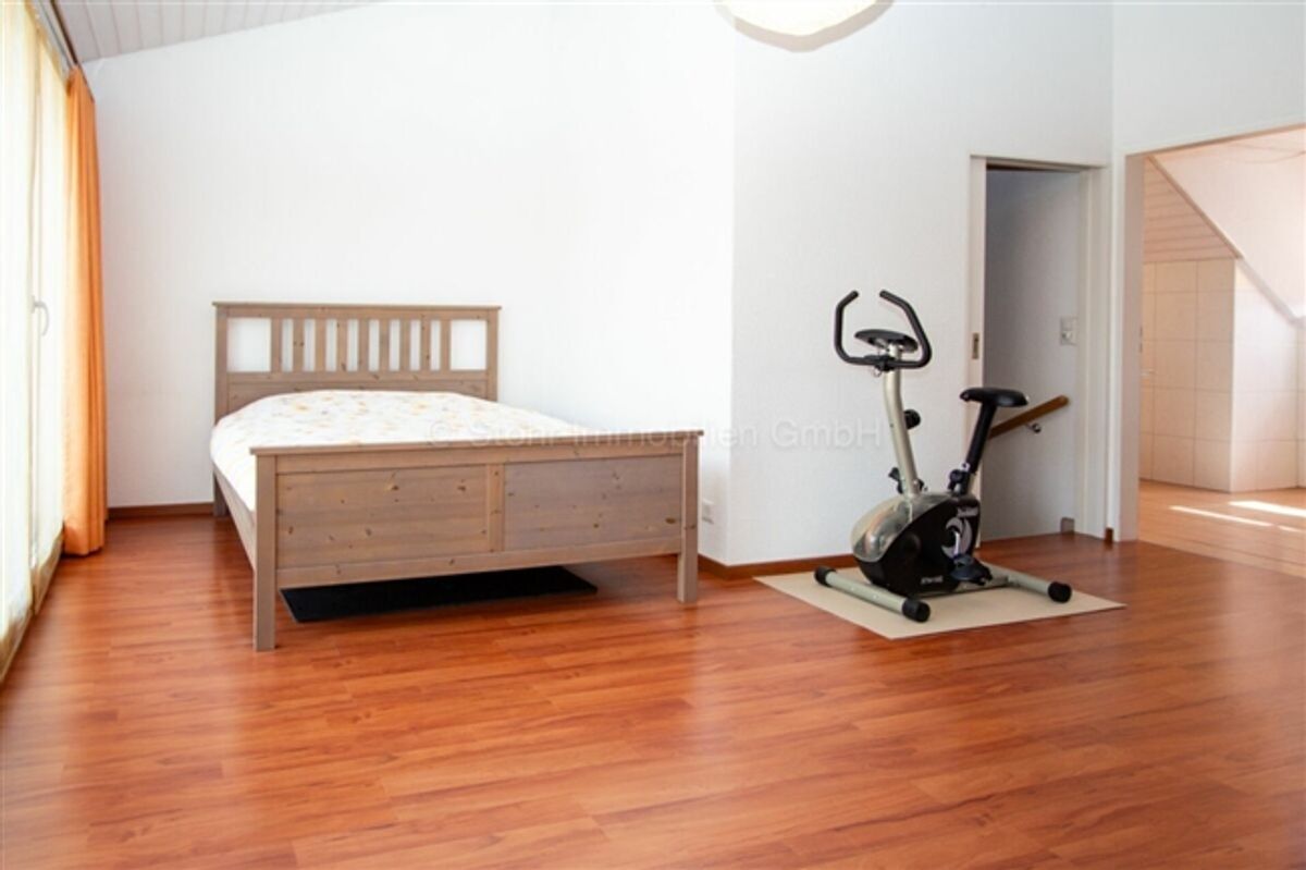 Helles 5.5 Zimmer Reiheneckhaus an kinderfreundlicher Lage - 11