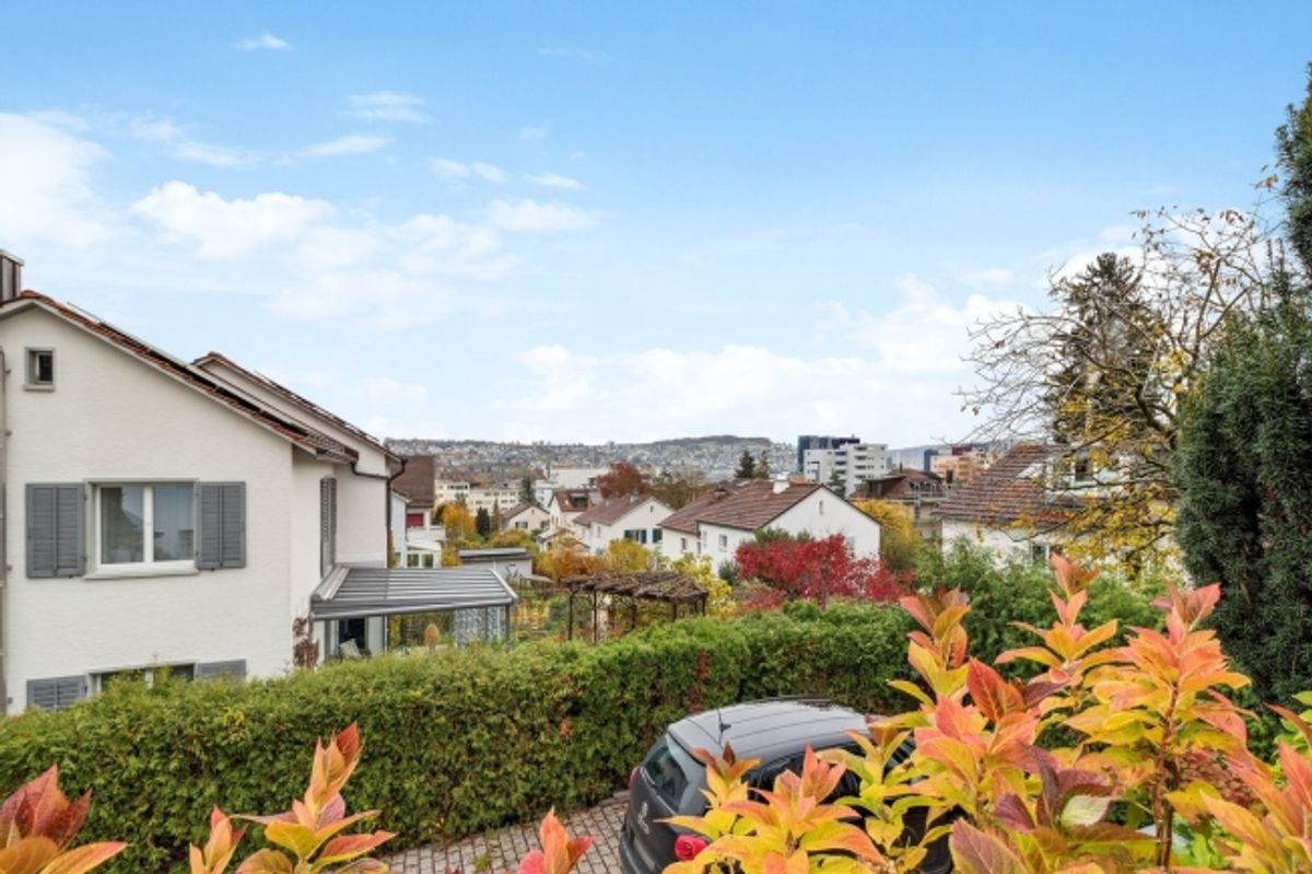 Exklusives, ruhig gelegenes Einfamilienhaus mit Pool zur Langzeitmiete - 11