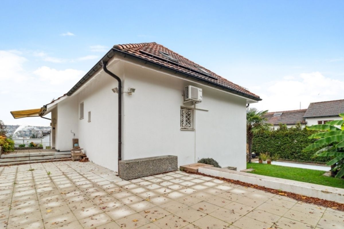 Exklusives, ruhig gelegenes Einfamilienhaus mit Pool zur Langzeitmiete - 12