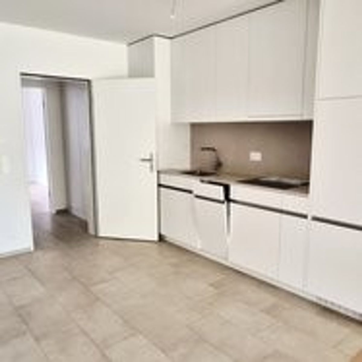 Moderne 2.5-Zimmer-Wohnung in Zürich-Schwamendingen zu vermieten! - 3