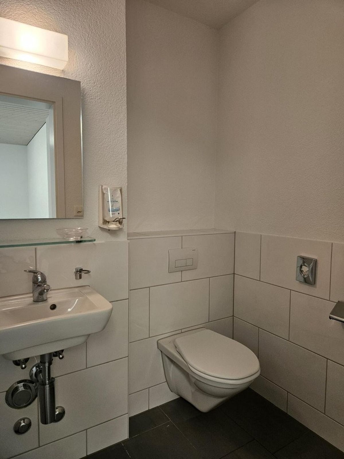 Büro-/Praxisräume Nähe Bahnhof mit flexibler Raumaufteilung - 8