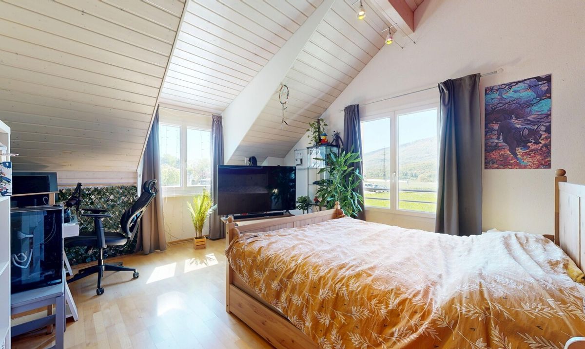 Family Home for Sale – 189 m² with Garden and Mountain Views - 9