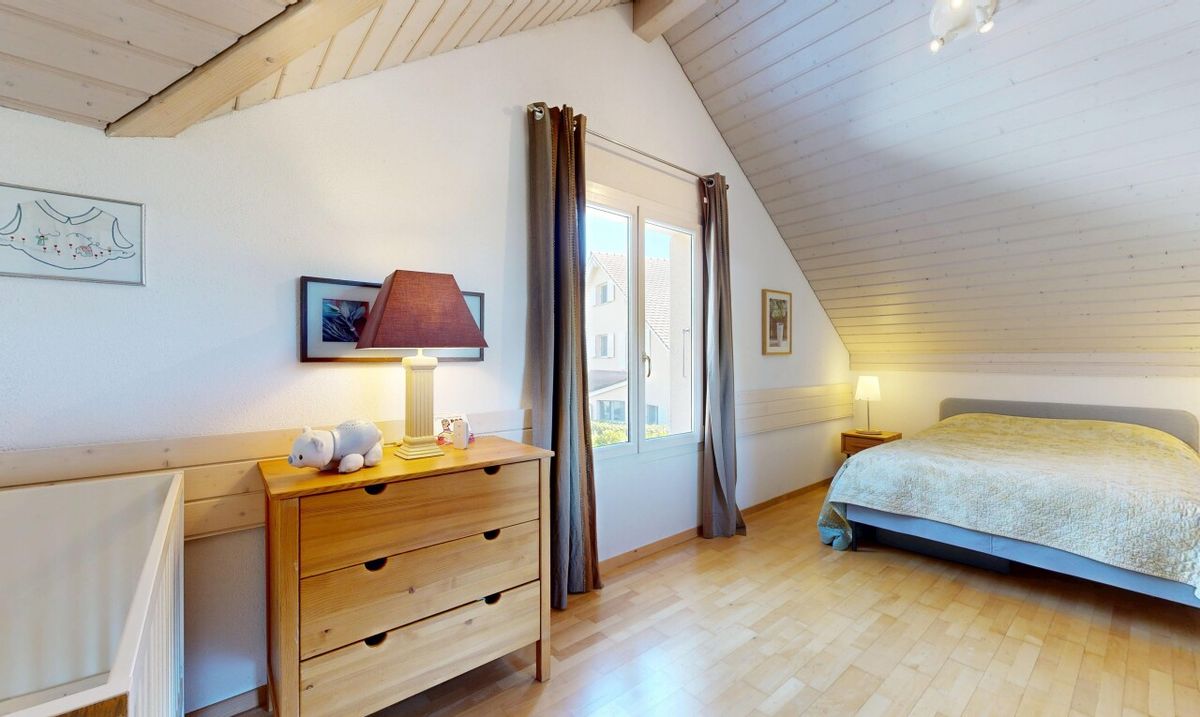 Family Home for Sale – 189 m² with Garden and Mountain Views - 11
