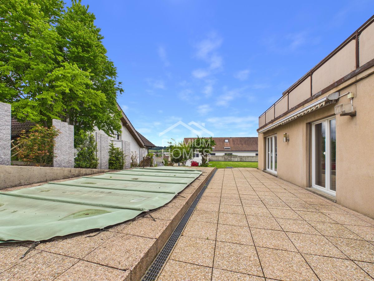 Familienhaus mit Einliegerwohnung - Potenzial an bester Lage - 2