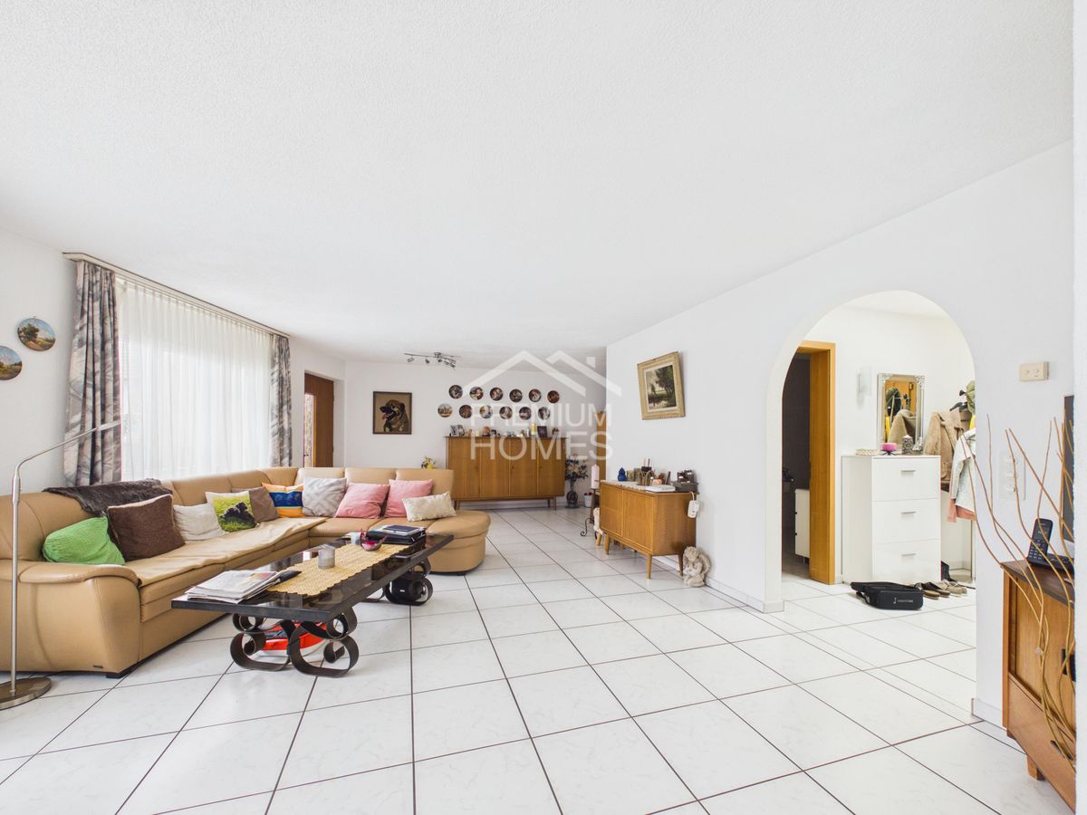Familienhaus mit Einliegerwohnung - Potenzial an bester Lage - 6