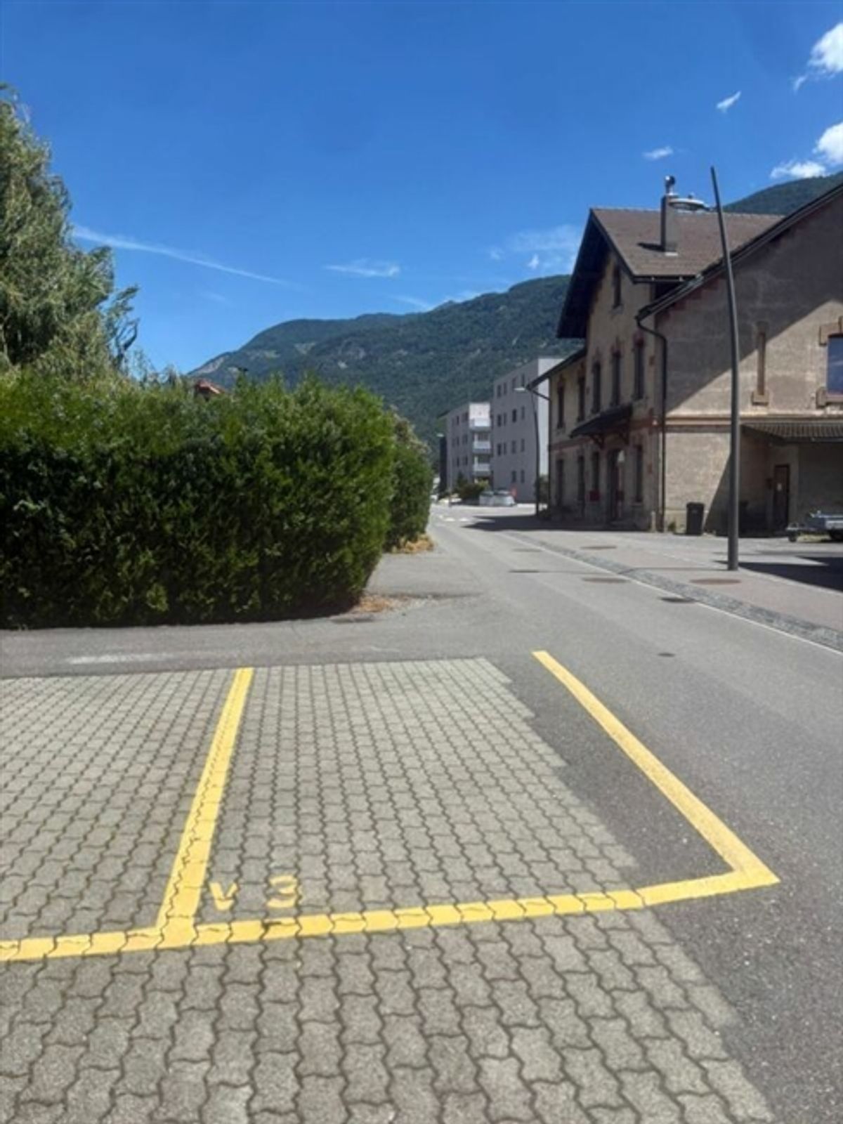 Aussenparkplatz - 0