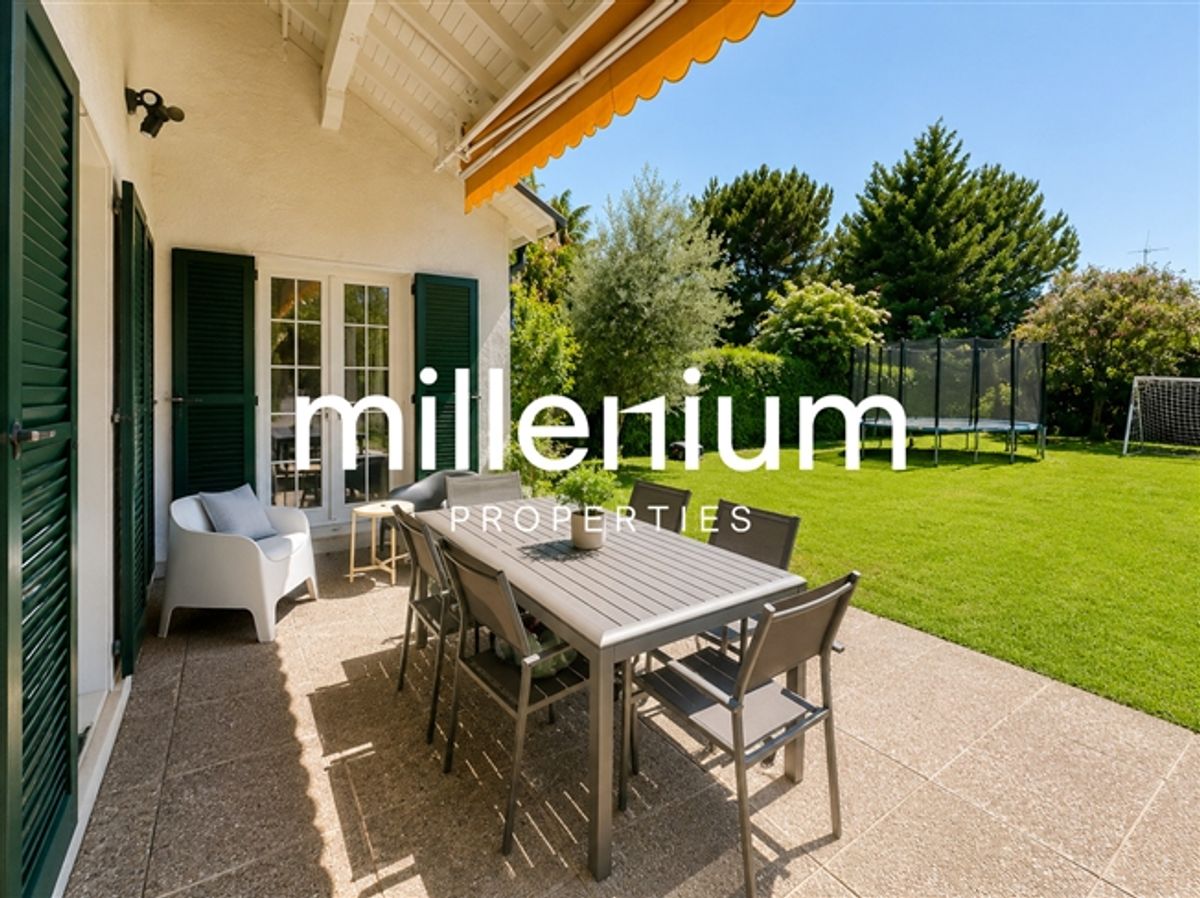 Wunderschöne Einfamilienhaus auf einer Ebene mit grossem Garten - 1